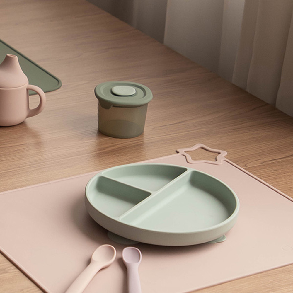 1PCS Simple Silicone Placemat  - Baby Food In Restaurant ulasan dan harga